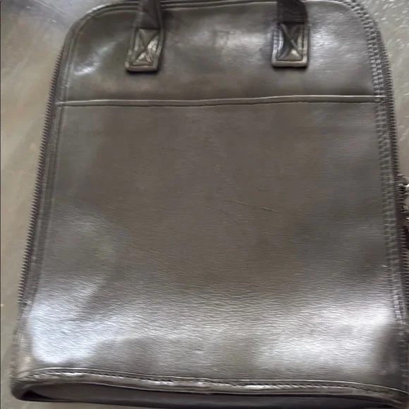 Brighton Black Croc-Embossed purse - Picture 5 of 12